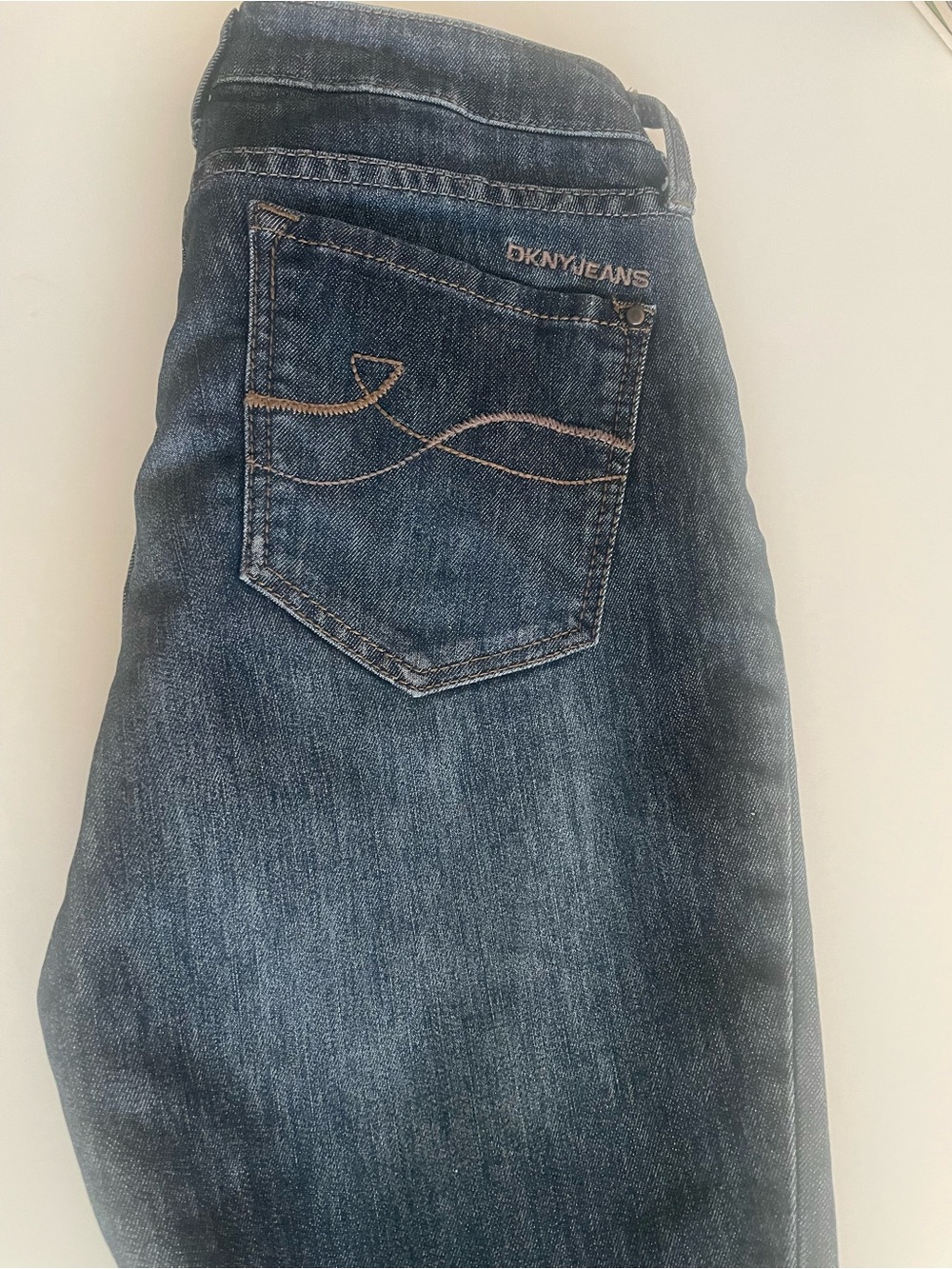 DKNY Jeans Dark Wash Cropped Straight Leg Raw Hem Jeans Size 4 - Picture 9 of 10